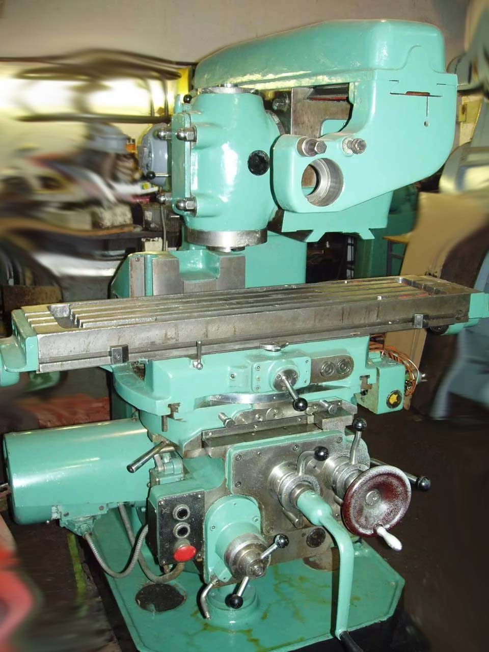 6Н81А Верстат фрезерный консольный